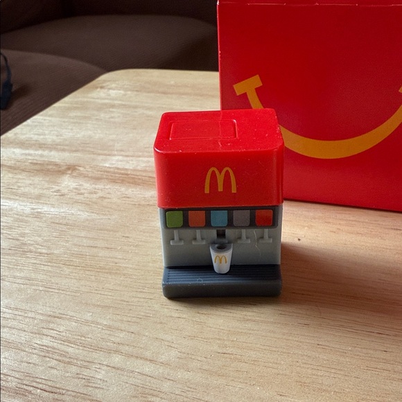 Lil McDonald’s Happy Meal Toy #5. Fountain Dispenser - Picture 2 of 5